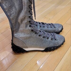 Emporio Armani Boots size 39 silver Zipper in the back